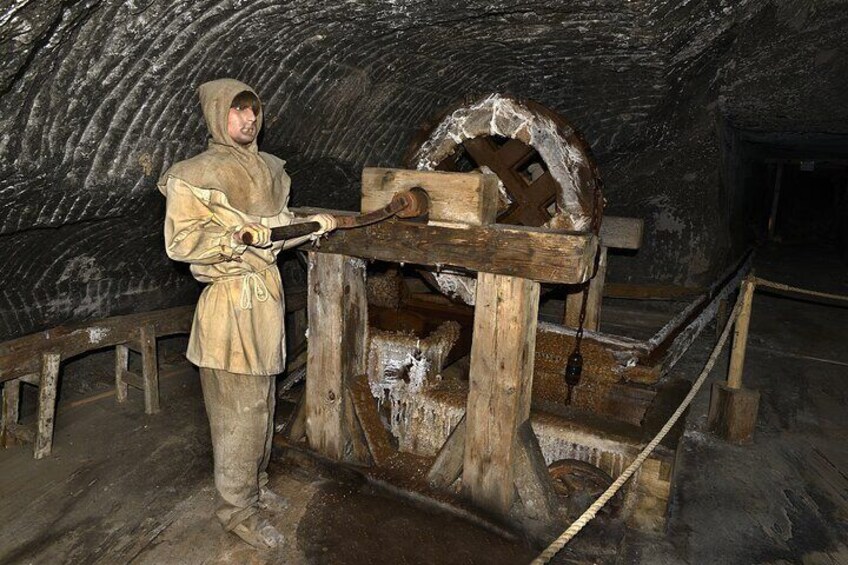 Skip-the-Line Wieliczka Salt Mine Tour from Katowice by Car