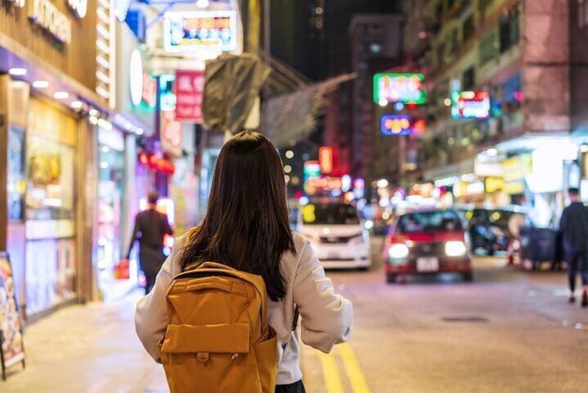 Artful Adventures: Hong Kong's Streets to Studios Exploration!