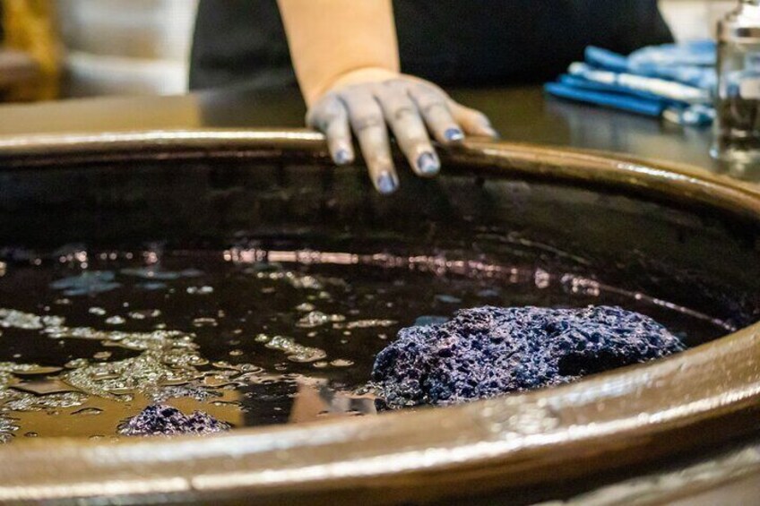 Indigo Dyeing Experience in Wakimachi Mima City