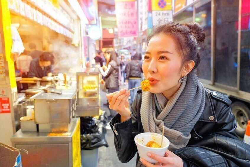Private Hong Kong Culinary Tour: From Locals to Gourmet Treats