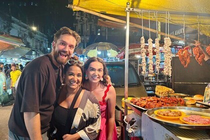Mumbai Street Food & Bazaar Tour with Local Transport