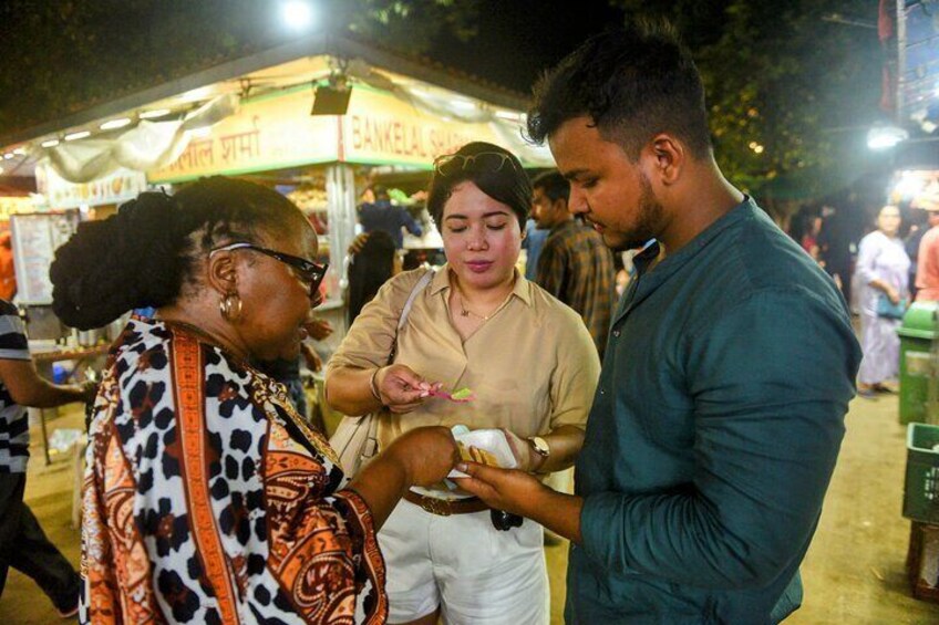 Taste of Mumbai: Guided Street Food Tasting Tour 