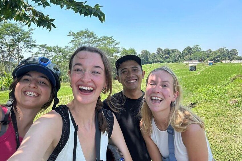 Ubud: Downhill Cycling with Volcano, Rice Terraces and Meal