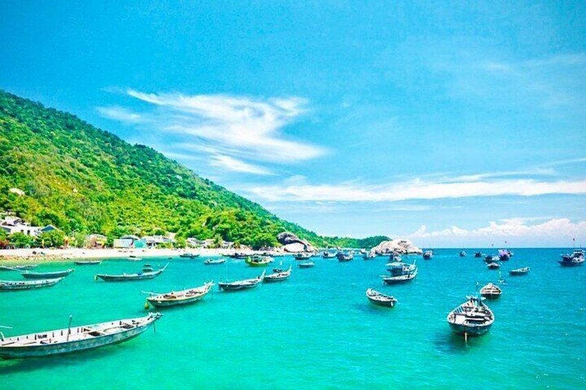 Snorkeling Experience in Cham Island 