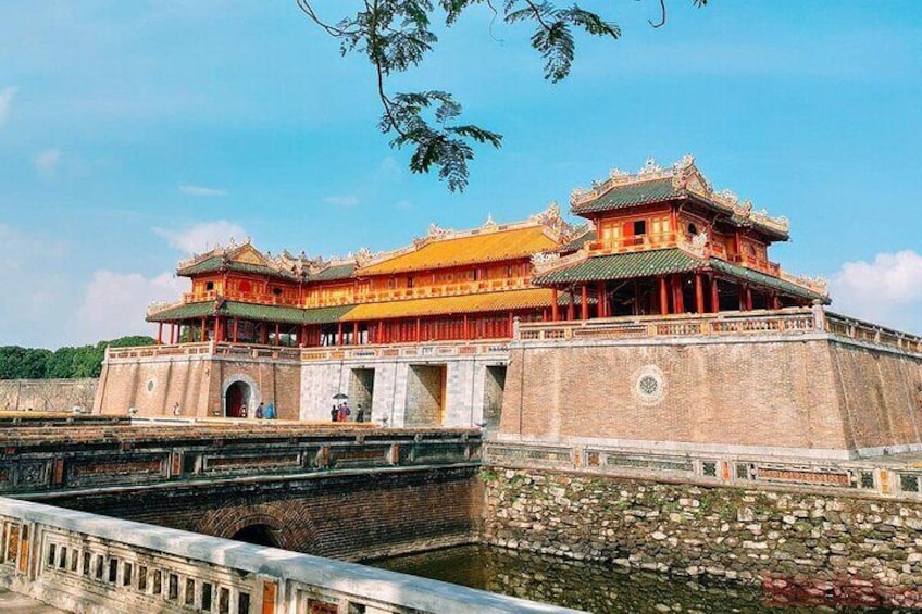 Private Full Day Tour From Danang to Hue Imperial & Hai Van Pass