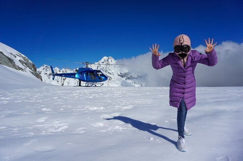 Private Flight: 4 Glaciers with 2 Snow Landings - 60mins