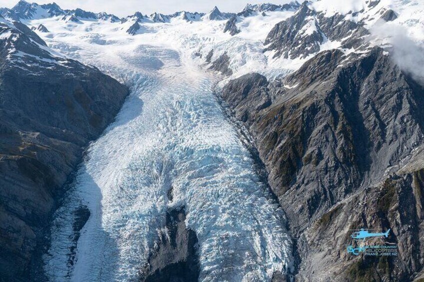 Private Flight: 4 Glaciers with 2 Snow Landings - 60mins