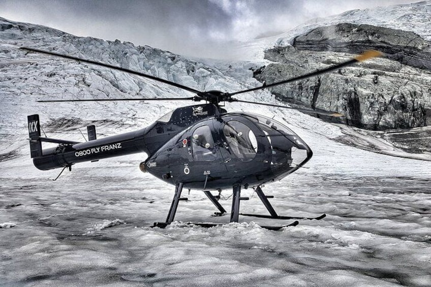 Private Flight: 4 Glaciers with 2 Snow Landings - 60mins