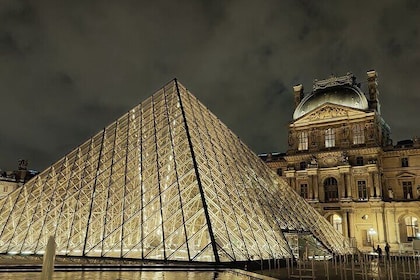 Visita Autoguiada - Audioguía del Louvre, París (sin entrada)