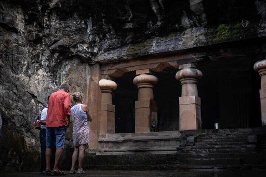Guided Tour of Elephanta Caves in Mumbai