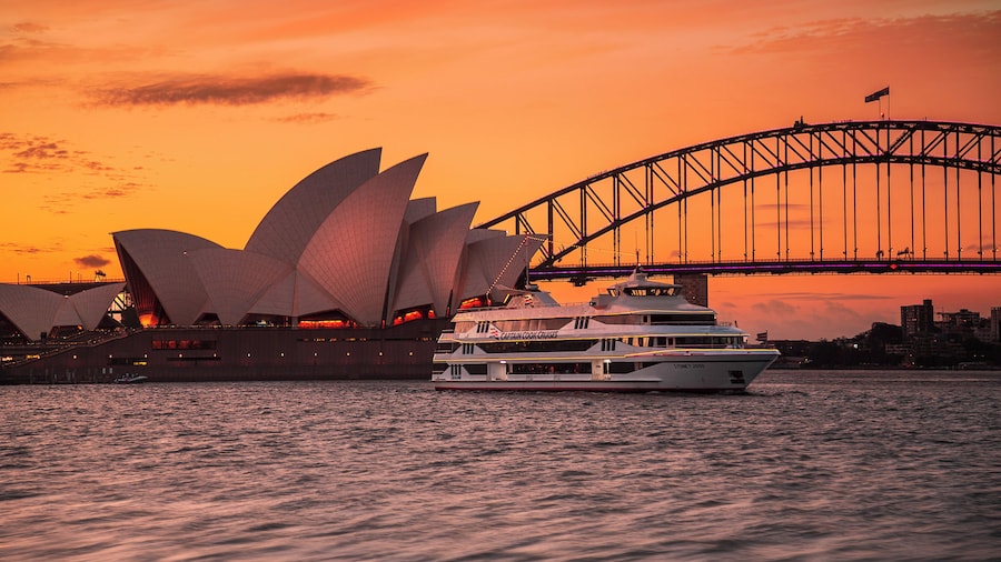 Sydney Harbour Starlight Dinner Cruise