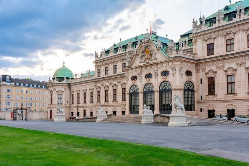 Skip-the-line Upper Belvedere Tickets & Guided Tour Vienna