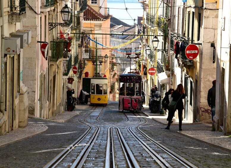 Lisbon: Bairro Alto and Príncipe Real City Discovery Game