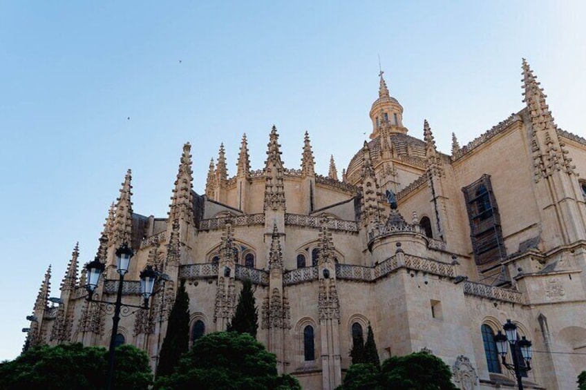 Half Day Segovia City with Ticket Cathedral of Segovia Audio Tour