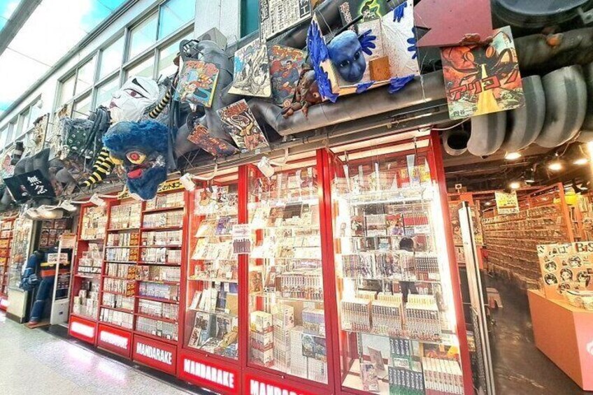 Private Tour for Anime Fans ! Japanese Subculture and Pachinko