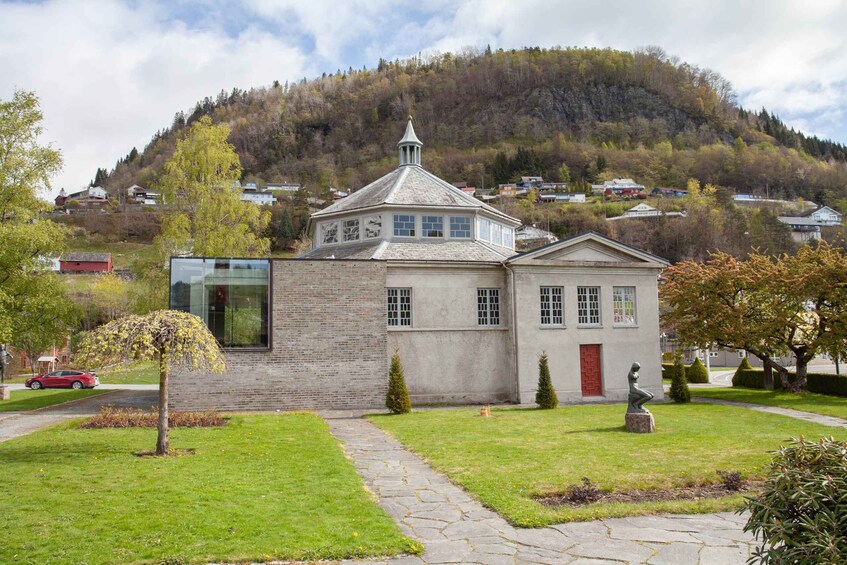 Picture 3 for Activity Hardangerfjord: Sculpture collection + temporary exhibition