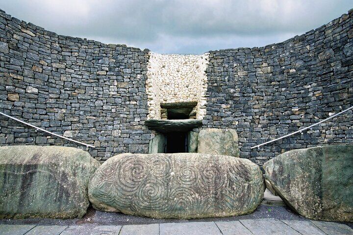Private Tour of Newgrange and The Hill of Tara 