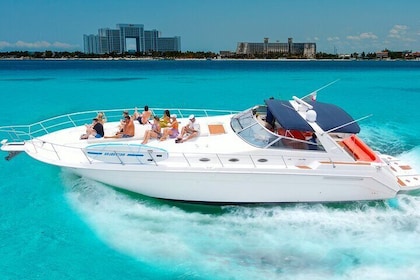 Private Luxury Yacht 55FT Rental in Cancun