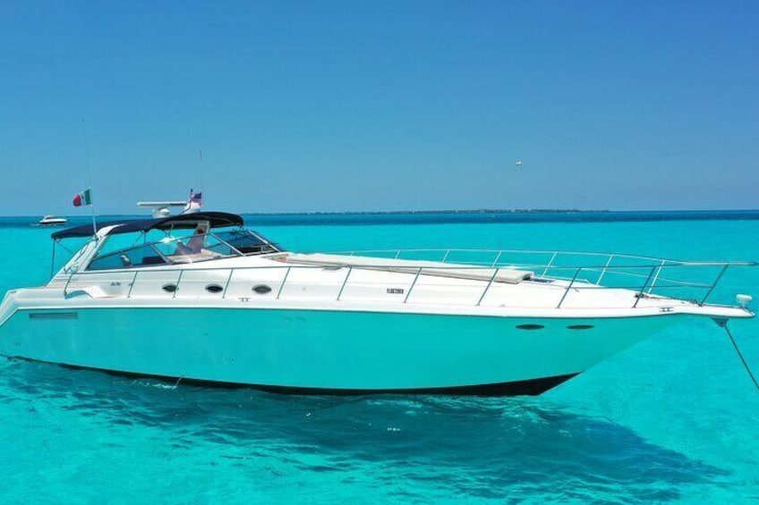 Private Luxury Yacht 55FT Rental in Cancun