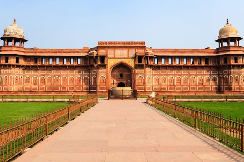 Explore  Agra Tour 3  Days With Taj Mahal Exclusive 