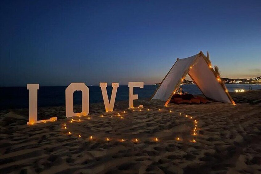 Private 3-Hour Romantic Dinners on the Beach Experience