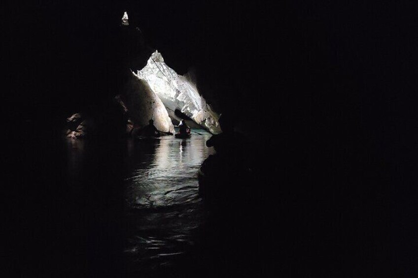 6-Hour Private 7 Miles Cave Kayaking Experience in Belize