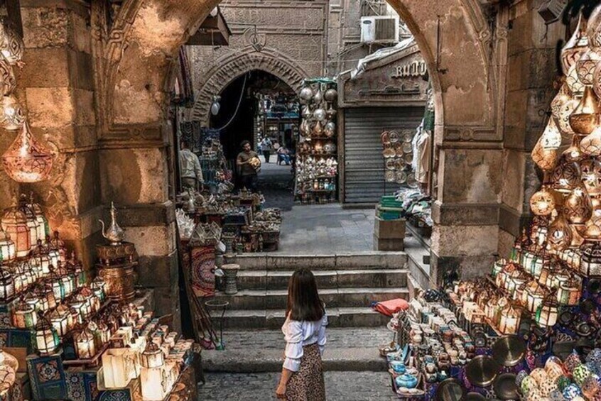 Private Guided Shopping Tour in Cairo