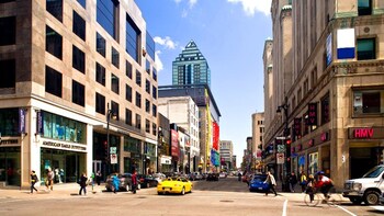Private Downtown Montreal & Underground City Walking Tour