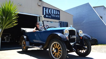 Full-Day Self-Guided Napier Driving Experience in a Vintage Car