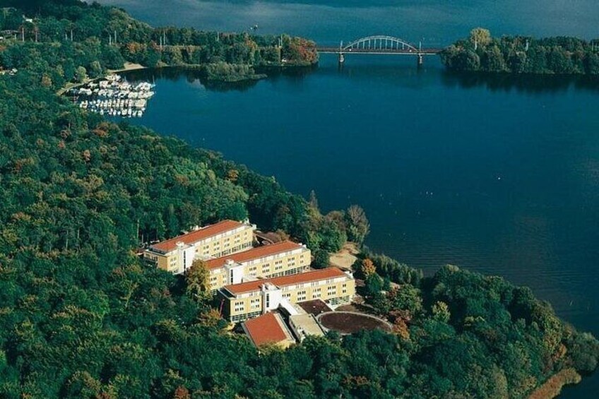 Berlin and Potsdam full day Tour by Private Car