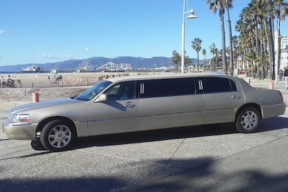 4-Hour Private Limo Tour in Los Angeles