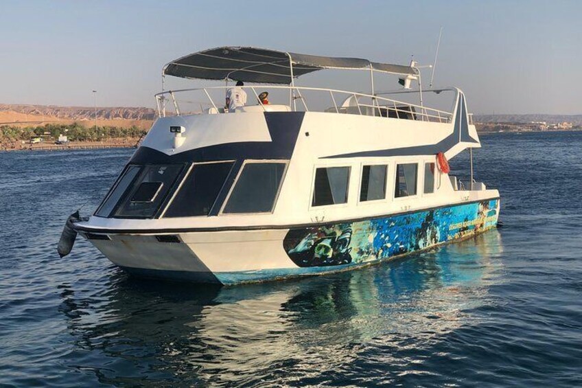Glass Boat & Snorkeling with day use of Berenice Beach Club