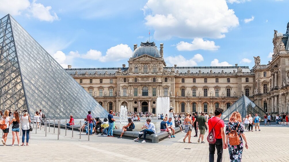 Go City: Paris All-Inclusive Pass - Discover 85+ Attractions