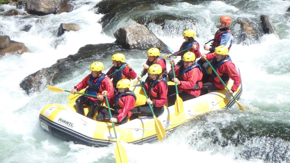 Picture 4 for Activity Arouca Geopark: Rafting in Paiva River