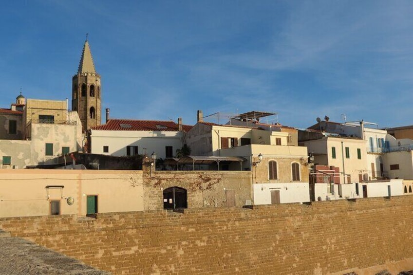 2-Hour Walking Tour in Alghero Historic Center with A Local Guide