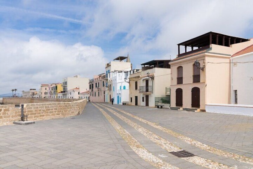 2-Hour Walking Tour in Alghero Historic Center with A Local Guide