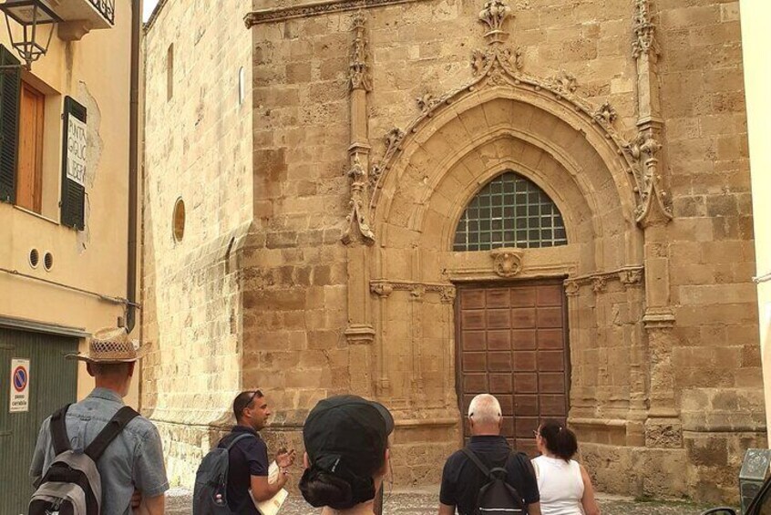 2-Hour Walking Tour in Alghero Historic Center with A Local Guide