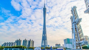 Private Full-Day Tour of Ancient & Modern Guangzhou with Dim Sum Lunch