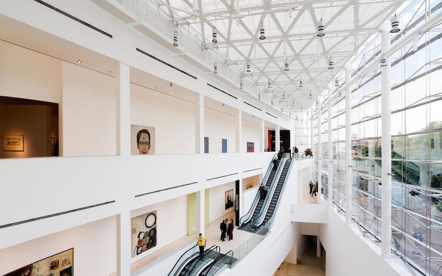 City Walking Tour with Optional Colón Theater & MALBA Museum
