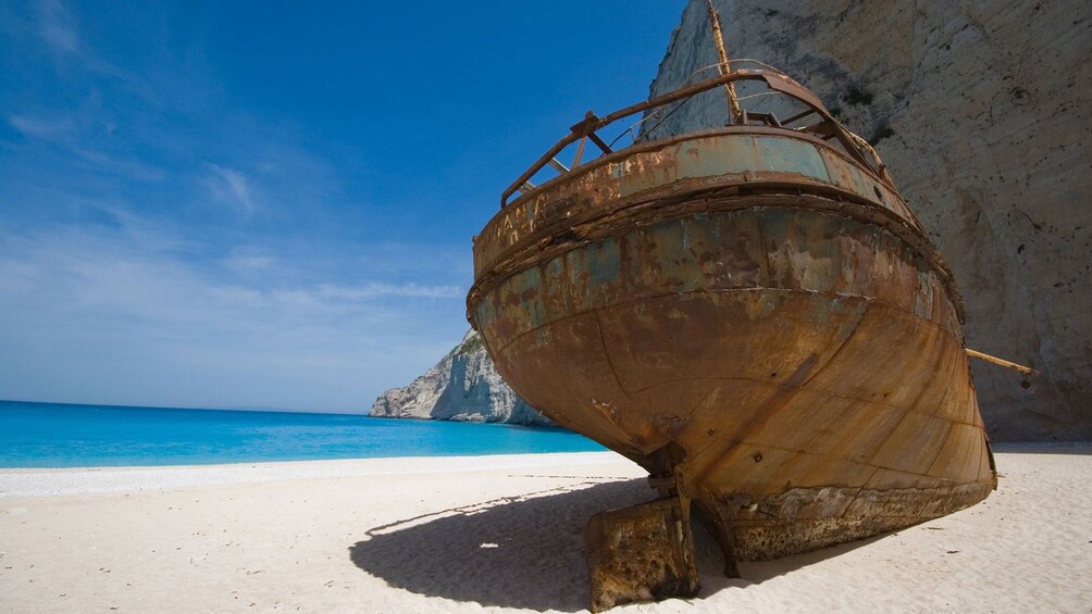 Old shipwreck on the beach at Smugglers Cove