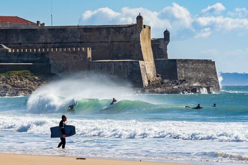 Private Paradise Beaches and Famous Beach Bars Tour in Lisbon