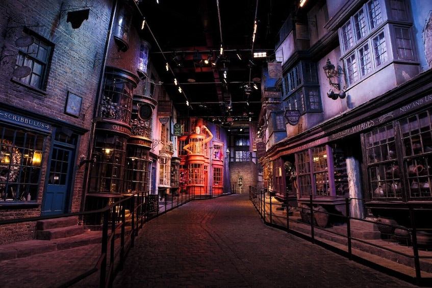 Warner Bros. Studio Tour London – Return Transportation from Central London