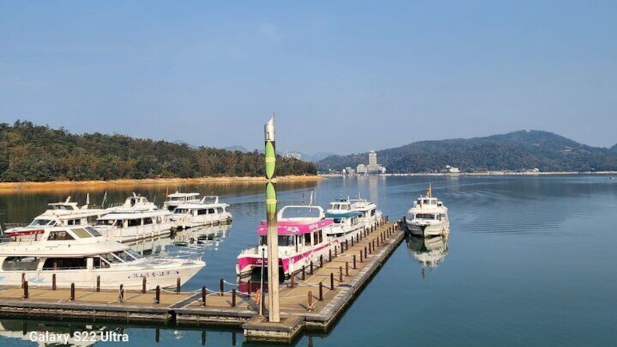 Private Day tour to Sun Moon Lake from Taipei