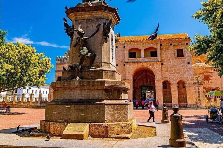 Private Tour through the Historical Magic of the City of Santo Domingo