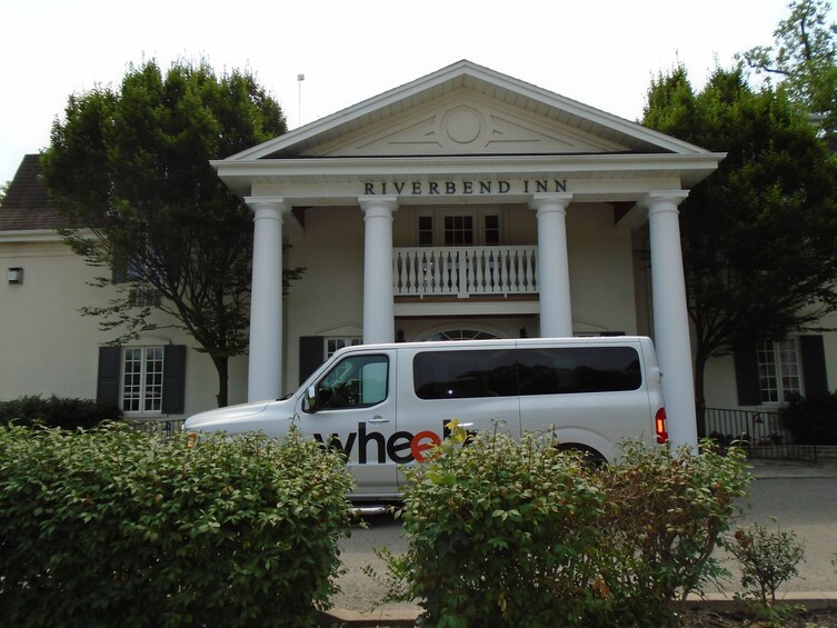 Private, Niagara-on-the-Lake Old Town & Winery Tasting Tour