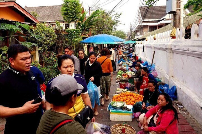 Luang Prabang Foodie Walking Tour and Monk Blessing