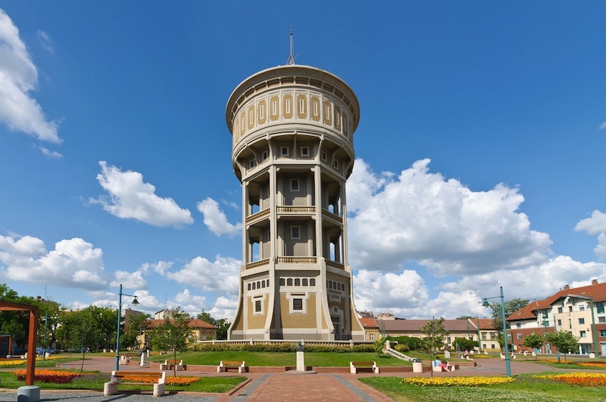 Szeged In-App Audio Tour: Exploring the Hungarian Gem