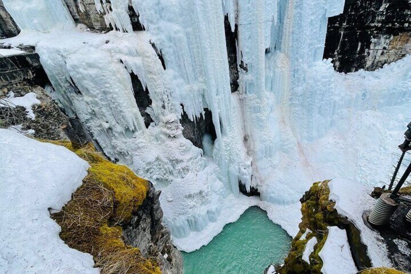 Explore Banff’s Wonders: Lake Louise, Moraine Lake, and Beyond