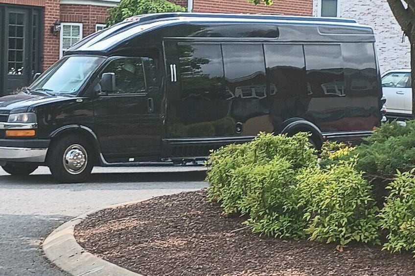 Mini Limo Bus for Jack Daniels Tour in Lynchburg by Super Shuttle Nashville