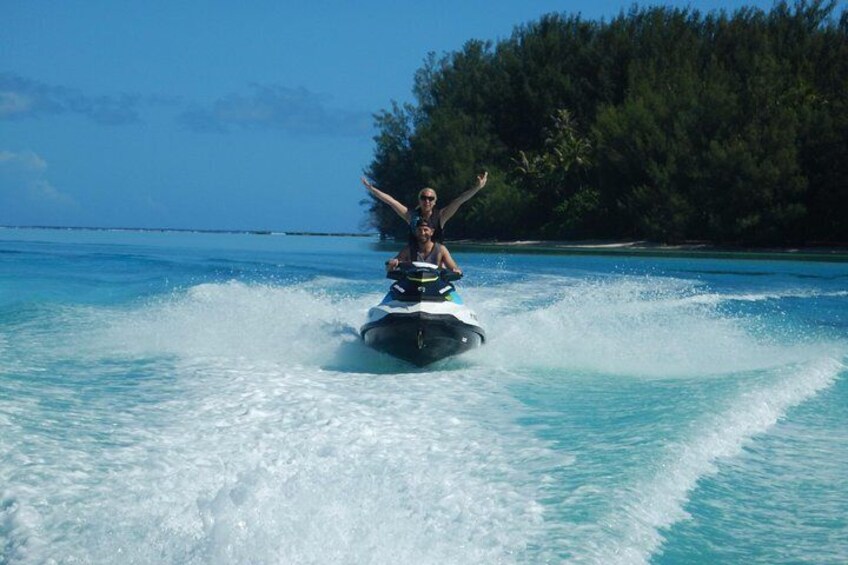 Jet-Ski Découverte 1H00 Jet Ski excursion to Moorea (Single or two-seater)